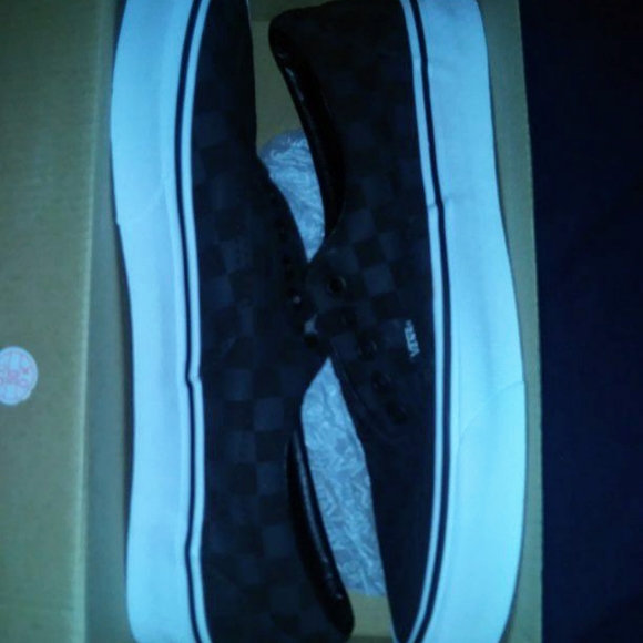 Checkerboard vans - Picture 2 of 4